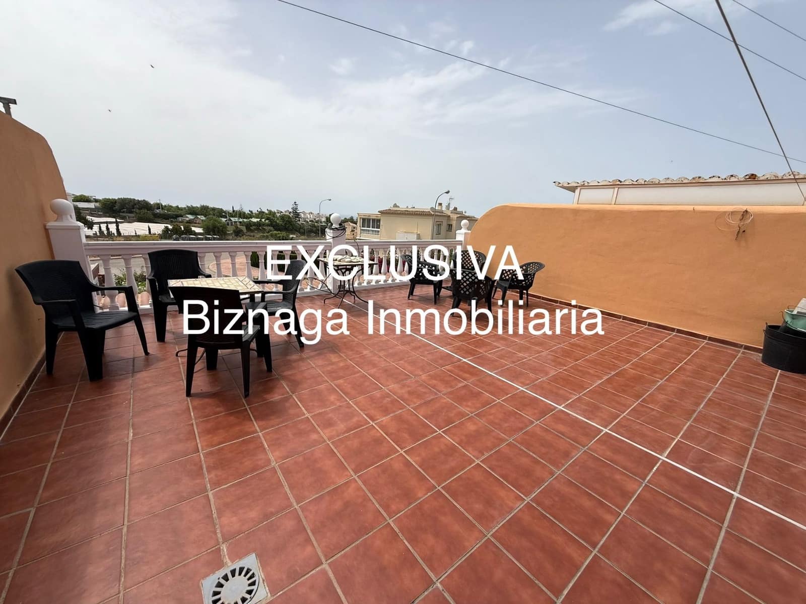 2 makuuhuone Paritalo myytävänä paikassa Torrox-Costa mukana uima-altaan 
autotalli - 275 000 € (Ref: 9986445)