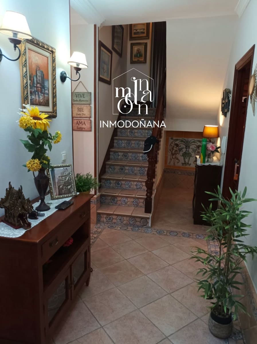 Chalet de 6 habitaciones en Matalascañas en venta - 396.000 € (Ref: 7931670)