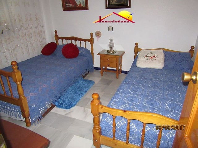 5 soveværelse Rækkehus til salg i Matalascañas, Almonte med garage - € 299.000 (Ref: 7931671)