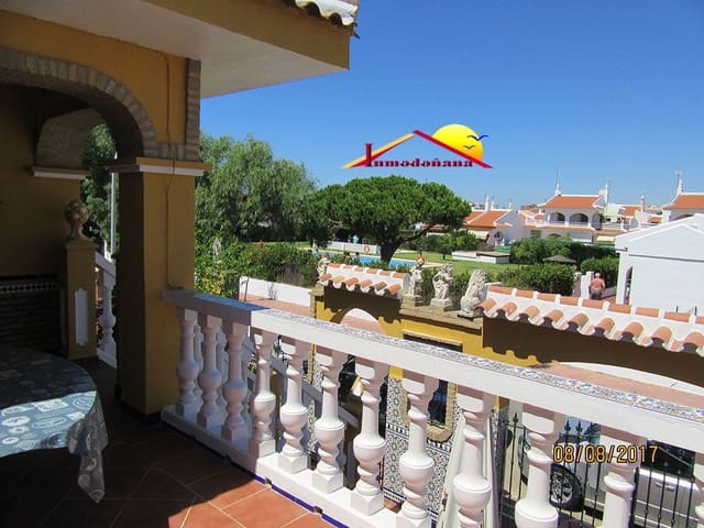 5 soveværelse Rækkehus til salg i Matalascañas, Almonte med garage - € 299.000 (Ref: 7931671)