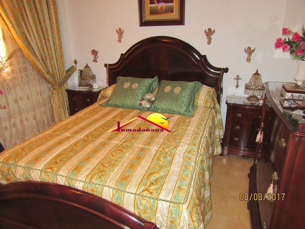 5 soveværelse Rækkehus til salg i Matalascanas med garage - € 299.000 (Ref: 7931671)