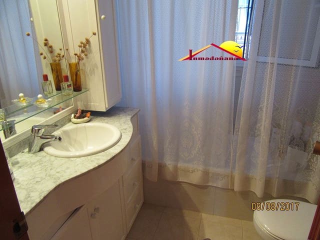 5 soveværelse Rækkehus til salg i Matalascañas, Almonte med garage - € 299.000 (Ref: 7931671)