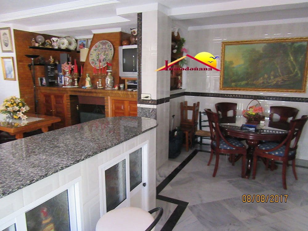 5 soveværelse Rækkehus til salg i Matalascanas med garage - € 299.000 (Ref: 7931671)