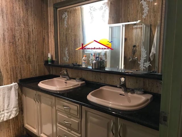 4 Zimmer Villa zu verkaufen in Matalascañas, Almonte - 750.000 € (Ref: 7931713)