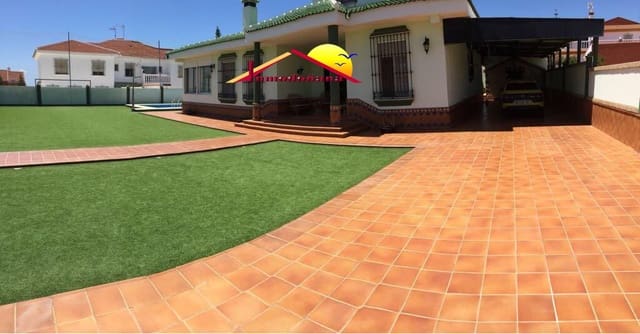 4 Zimmer Villa zu verkaufen in Matalascañas, Almonte - 750.000 € (Ref: 7931713)