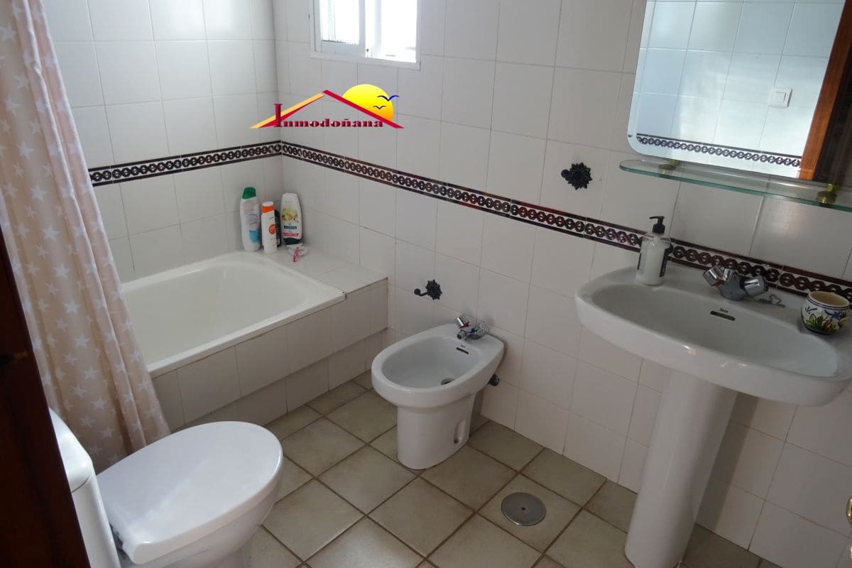 4 soveværelse Semi-Rækkehus til salg i Matalascanas - € 450.000 (Ref: 7931719)