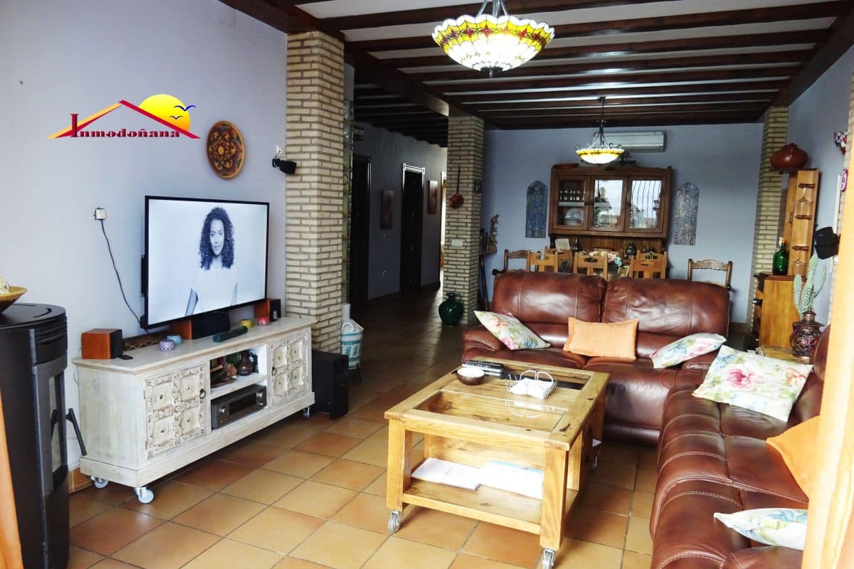 Casa de 4 habitaciones en Almonte en venta - 190.000 € (Ref: 7931743)