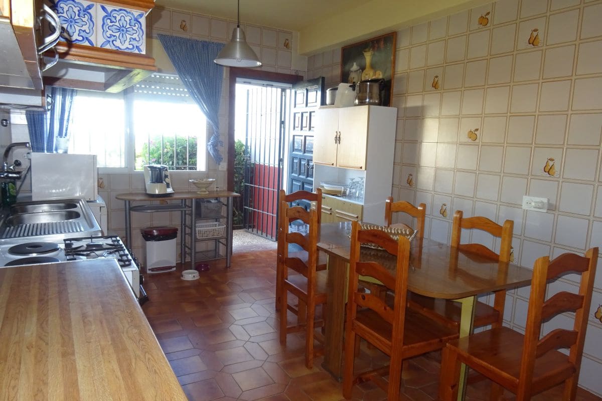 5 soverom Villa til salgs i Matalascanas med garasje - € 420 000 (Ref: 7931761)