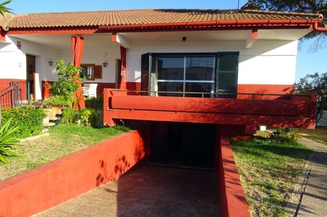 5 chambre Villa/Maison à vendre à Matalascañas, Almonte avec garage - 420 000 € (Ref: 7931761)