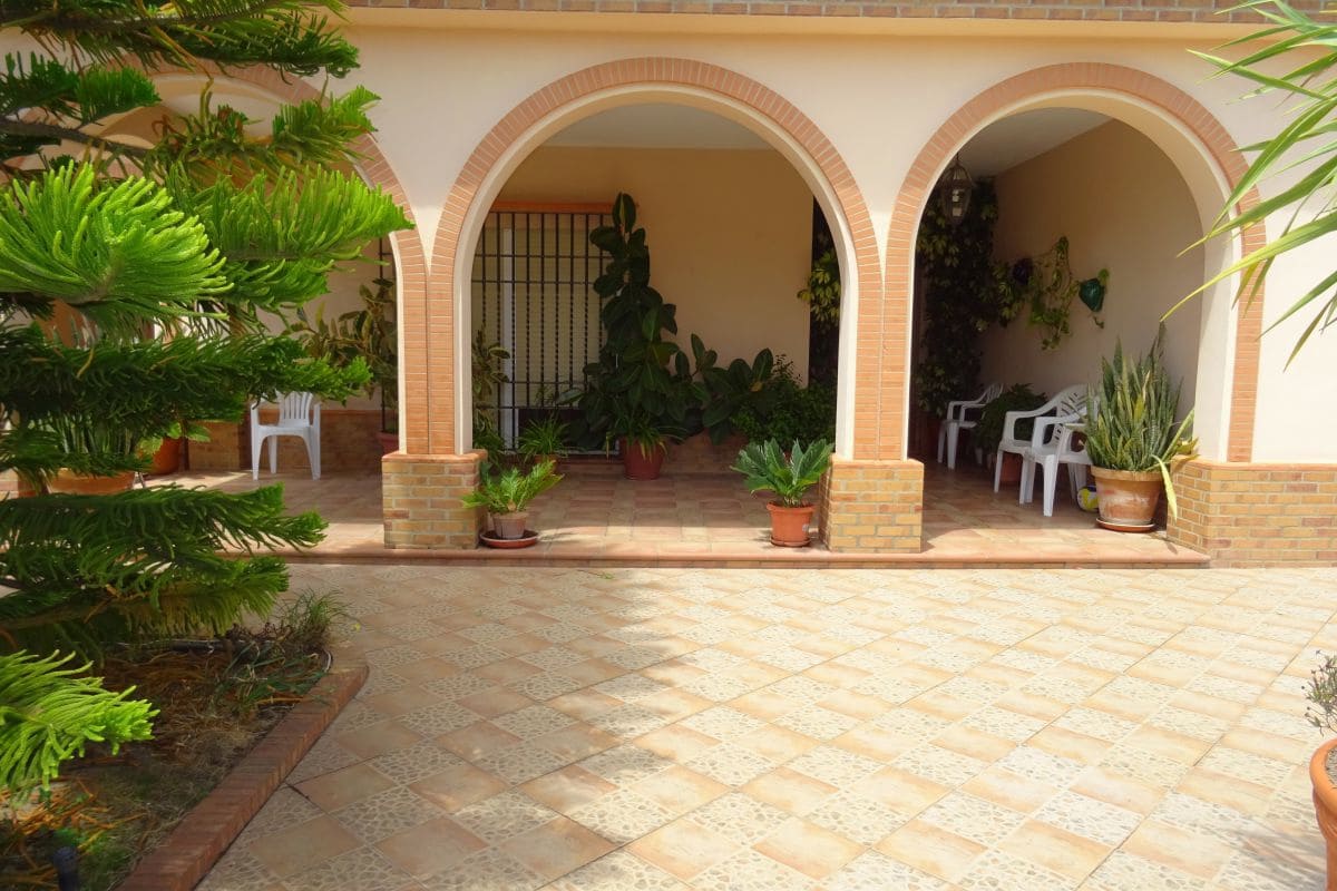 4 soveværelse Villa til salg i Matalascanas - € 497.500 (Ref: 7931789)