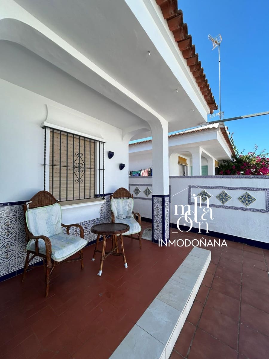 2 bedroom Semi-detached Villa for sale in Matalascanas - € 220,000 (Ref: 9622792)