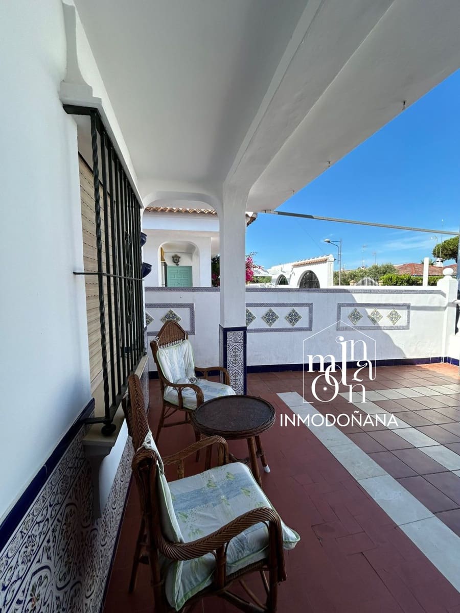 2 bedroom Semi-detached Villa for sale in Matalascanas - € 220,000 (Ref: 9622792)