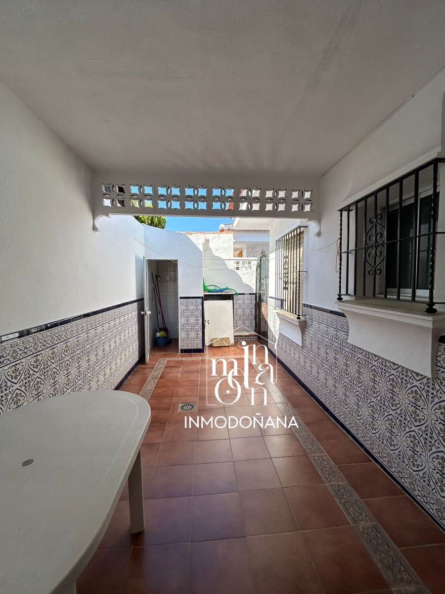 2 bedroom Semi-detached Villa for sale in Matalascanas - € 220,000 (Ref: 9622792)