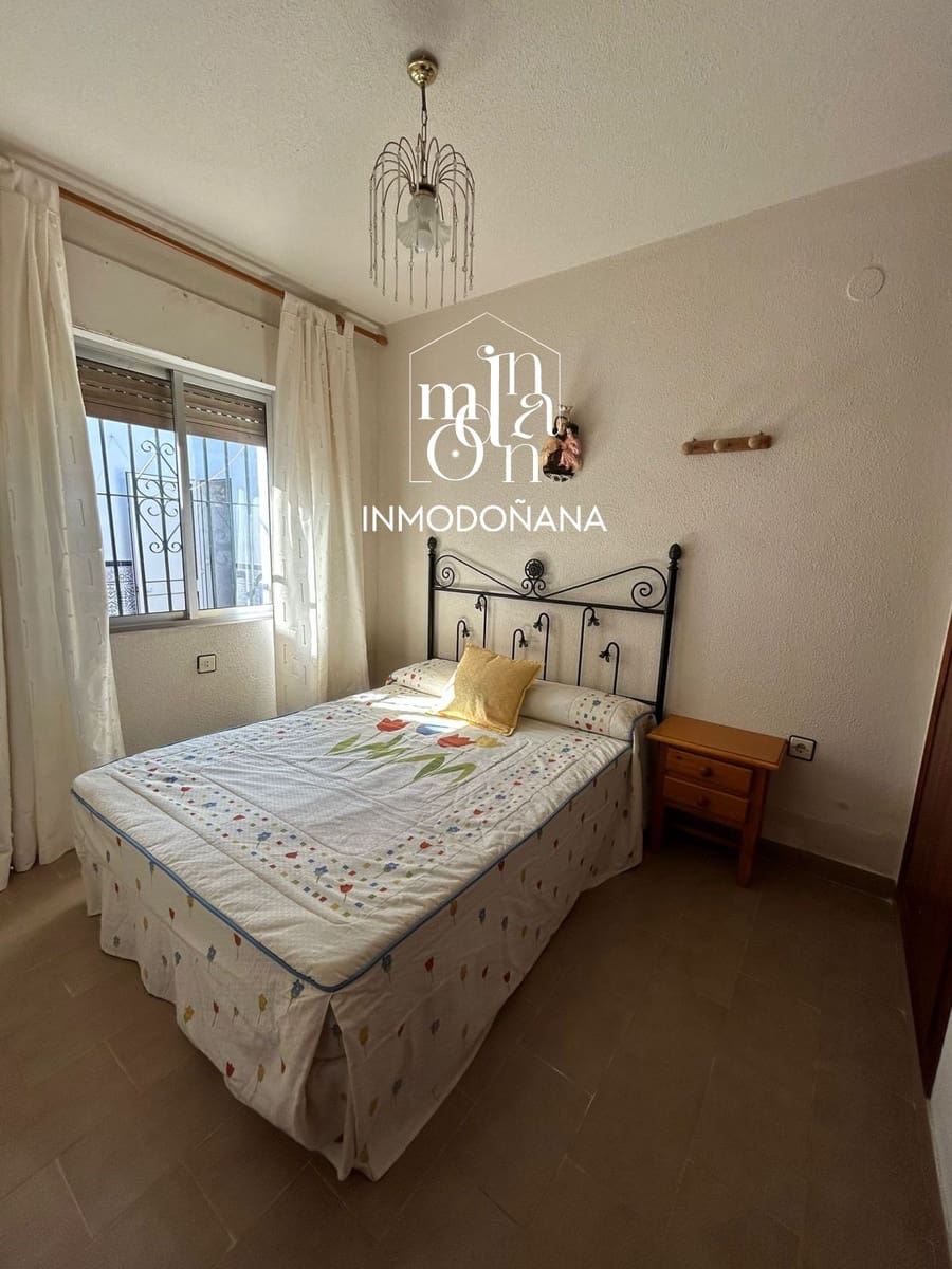 2 bedroom Semi-detached Villa for sale in Matalascanas - € 220,000 (Ref: 9622792)