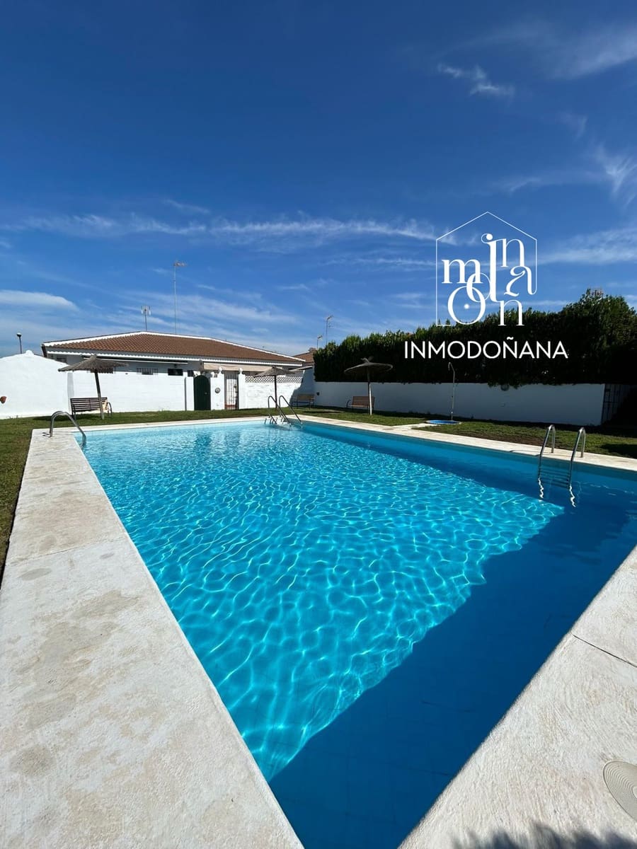 2 bedroom Semi-detached Villa for sale in Matalascanas - € 220,000 (Ref: 9622792)