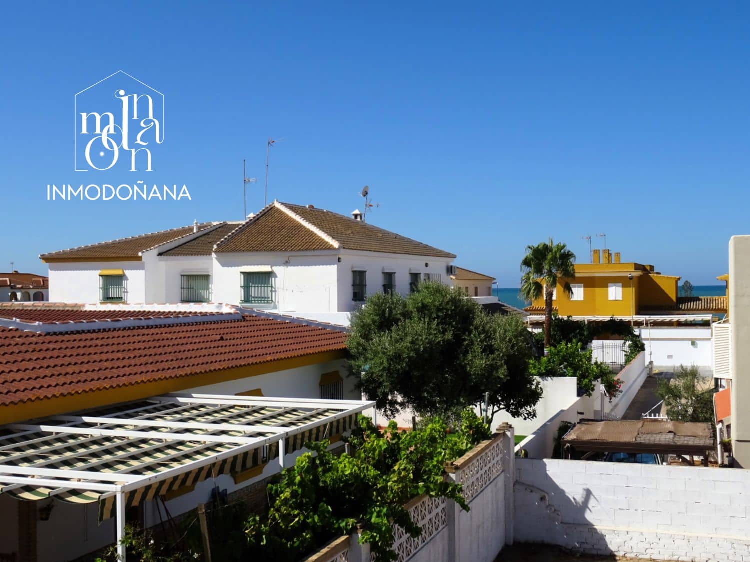 5 soveværelse Semi-Rækkehus til salg i Matalascanas - € 373.000 (Ref: 9622793)