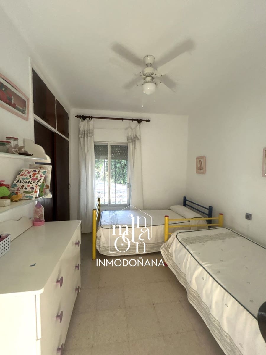 5 soveværelse Semi-Rækkehus til salg i Matalascanas - € 350.000 (Ref: 9622799)