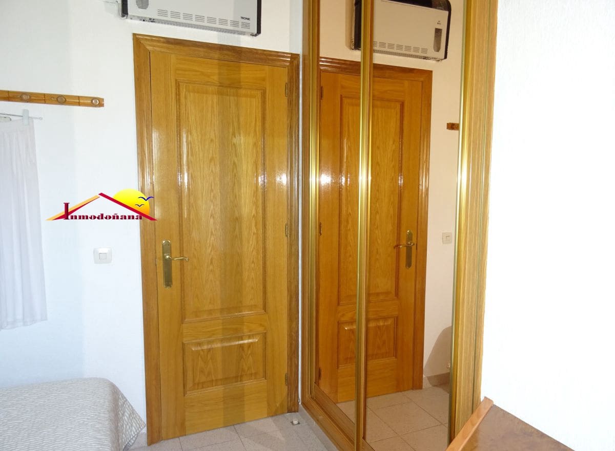 11 soveværelse Semi-Rækkehus til salg i Matalascanas med garage - € 425.000 (Ref: 9622807)