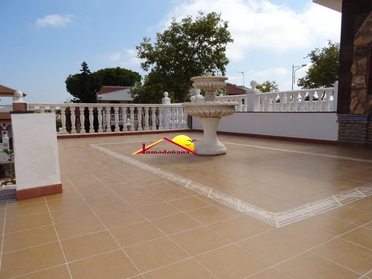 11 soveværelse Semi-Rækkehus til salg i Matalascanas med garage - € 425.000 (Ref: 9622807)