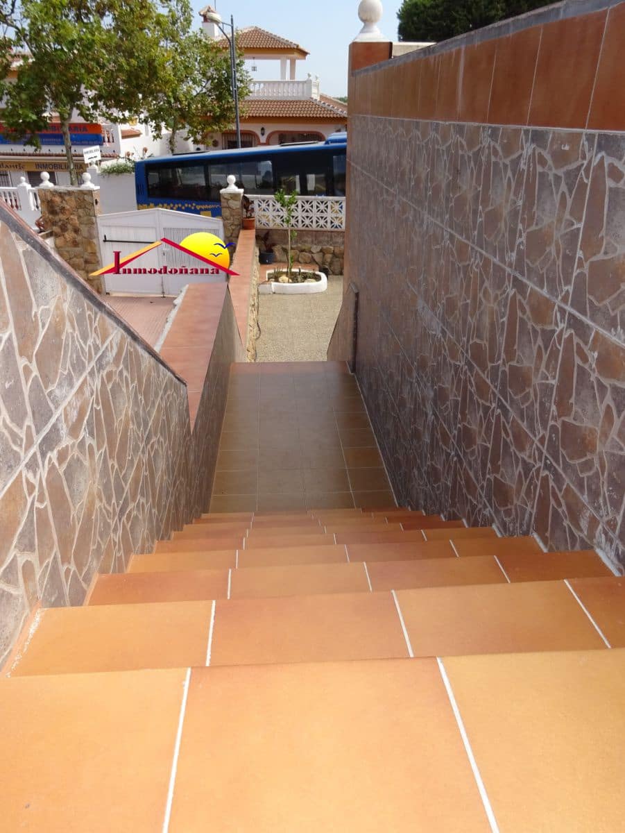 11 soveværelse Semi-Rækkehus til salg i Matalascanas med garage - € 425.000 (Ref: 9622807)