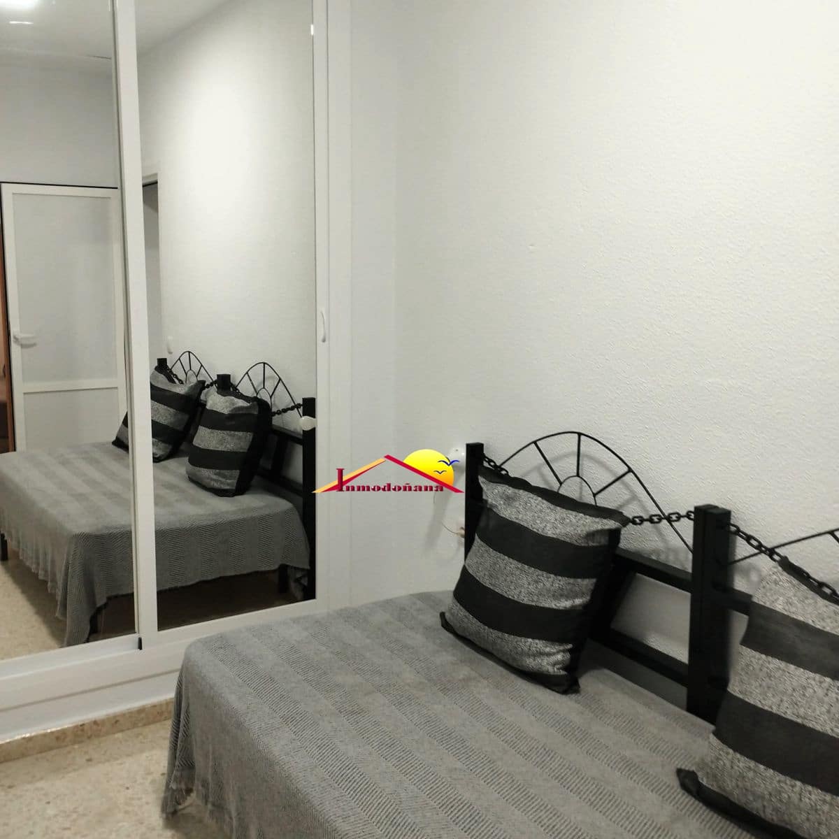 11 soveværelse Semi-Rækkehus til salg i Matalascanas med garage - € 425.000 (Ref: 9622807)