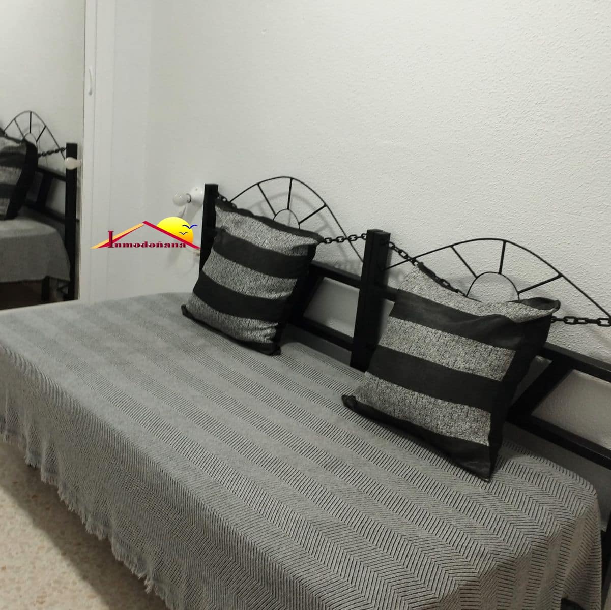 11 soveværelse Semi-Rækkehus til salg i Matalascanas med garage - € 425.000 (Ref: 9622807)