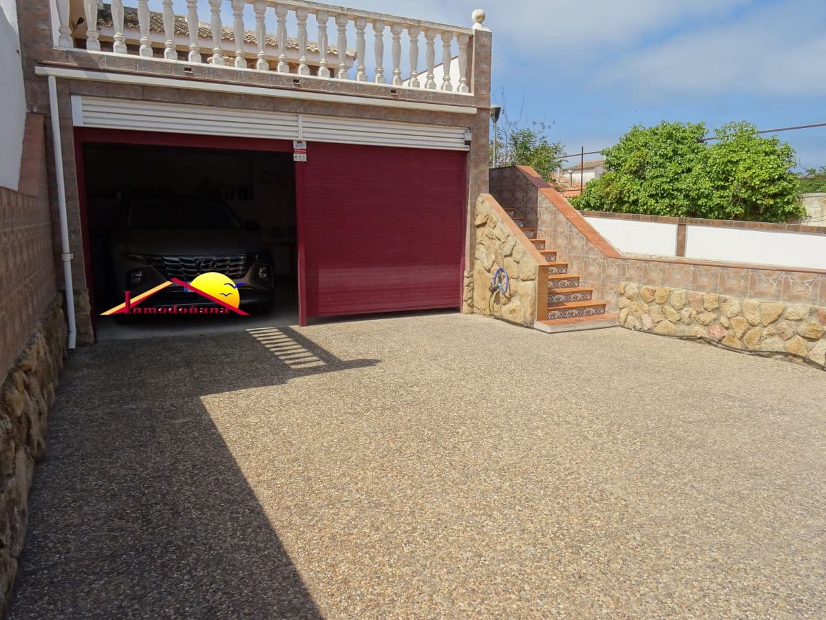 11 soveværelse Semi-Rækkehus til salg i Matalascanas med garage - € 425.000 (Ref: 9622807)