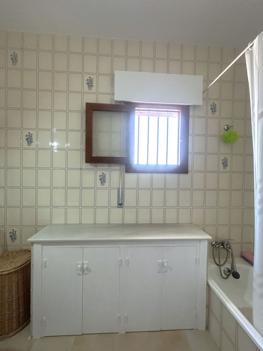 3 bedroom Villa for sale in Matalascanas - € 311,000 (Ref: 9622824)