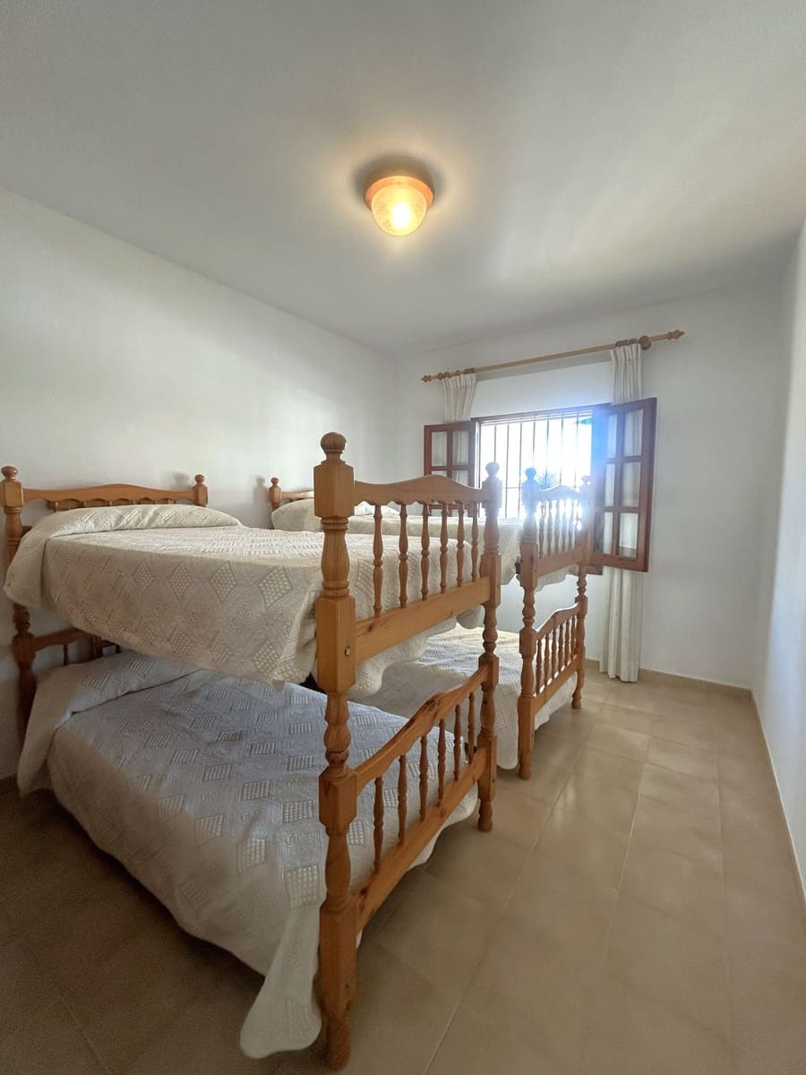 3 bedroom Villa for sale in Matalascanas - € 311,000 (Ref: 9622824)