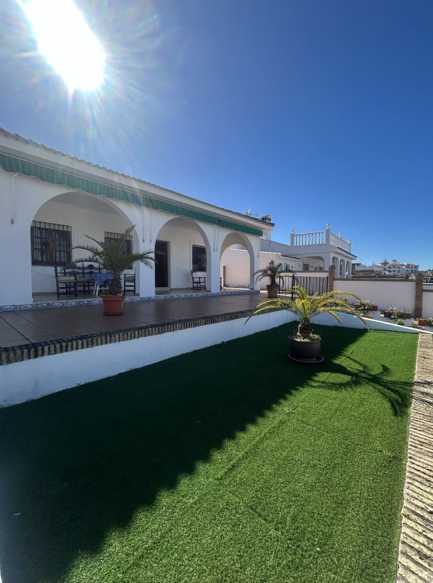 3 bedroom Villa for sale in Matalascanas - € 311,000 (Ref: 9622824)