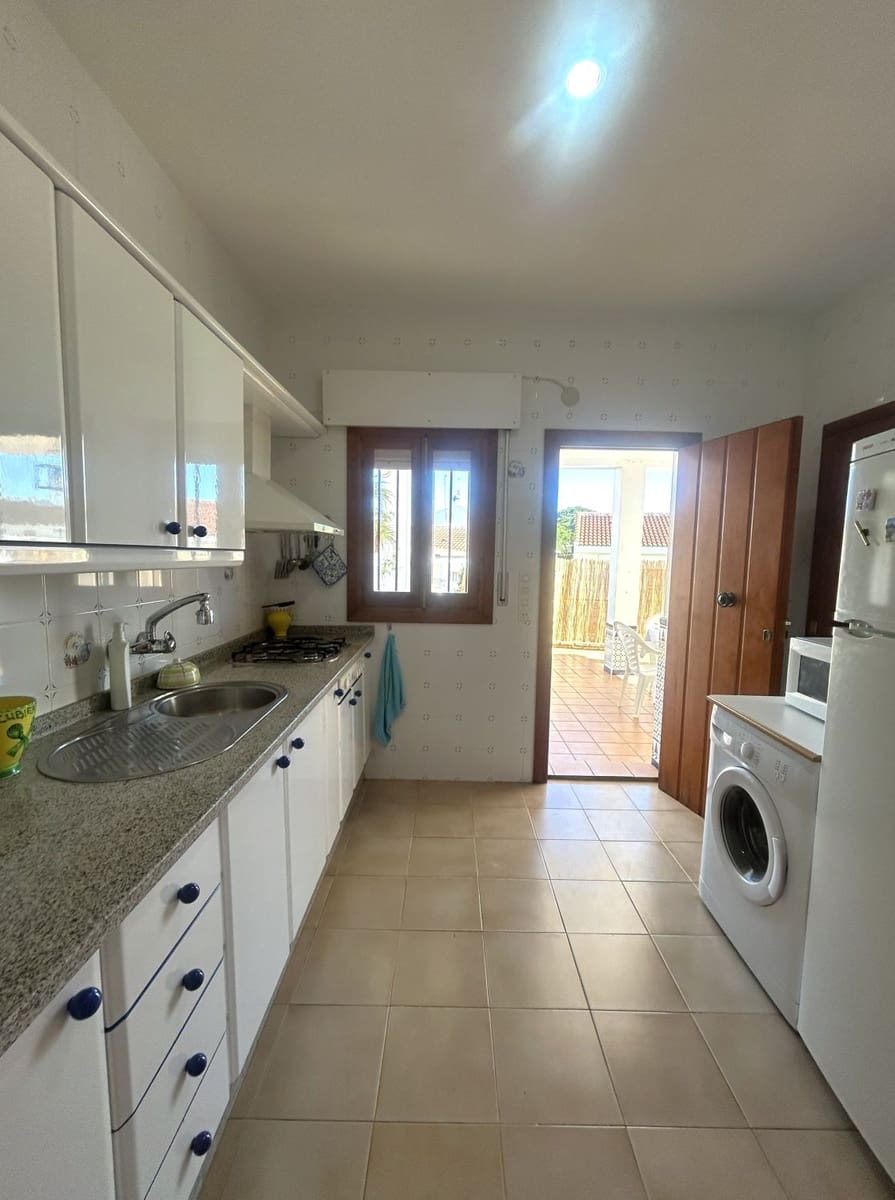 3 bedroom Villa for sale in Matalascanas - € 311,000 (Ref: 9622824)