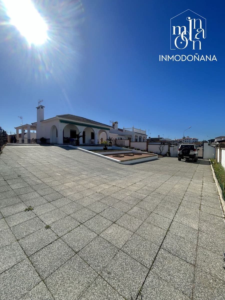 3 bedroom Villa for sale in Matalascanas - € 311,000 (Ref: 9622824)