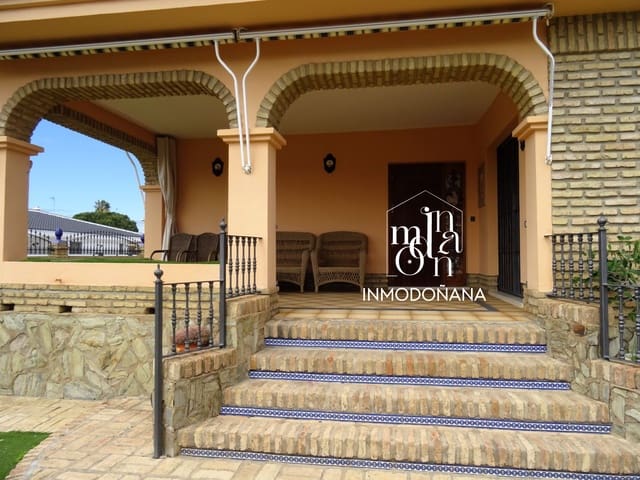 5 quarto Casa em Banda para venda em Matalascañas, Almonte - 550 000 € (Ref: 9622836)