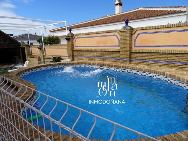 5 quarto Casa em Banda para venda em Matalascañas, Almonte - 550 000 € (Ref: 9622836)