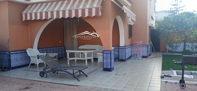 4 Zimmer Villa zu verkaufen in Matalascañas, Almonte - 435.000 € (Ref: 9622840)