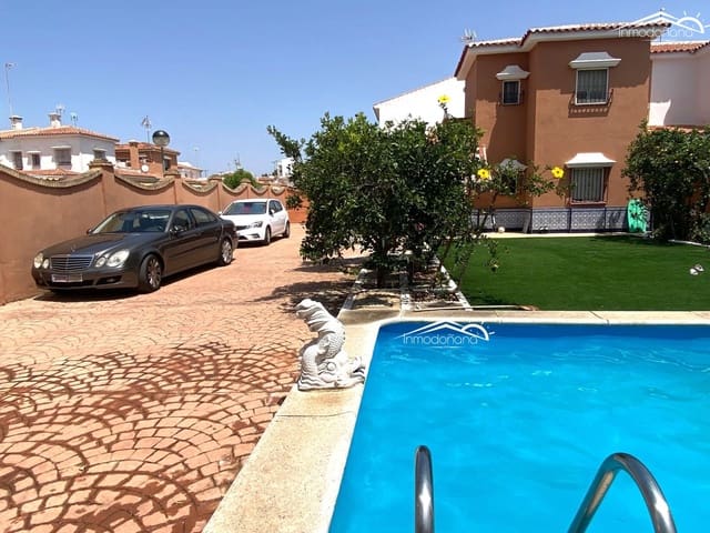 4 Zimmer Villa zu verkaufen in Matalascañas, Almonte - 435.000 € (Ref: 9622840)