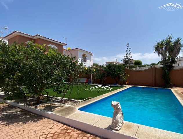 4 Zimmer Villa zu verkaufen in Matalascañas, Almonte - 435.000 € (Ref: 9622840)