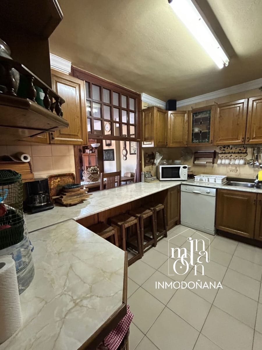 4 bedroom Flat for sale in Matalascanas - € 220,000 (Ref: 9622842)