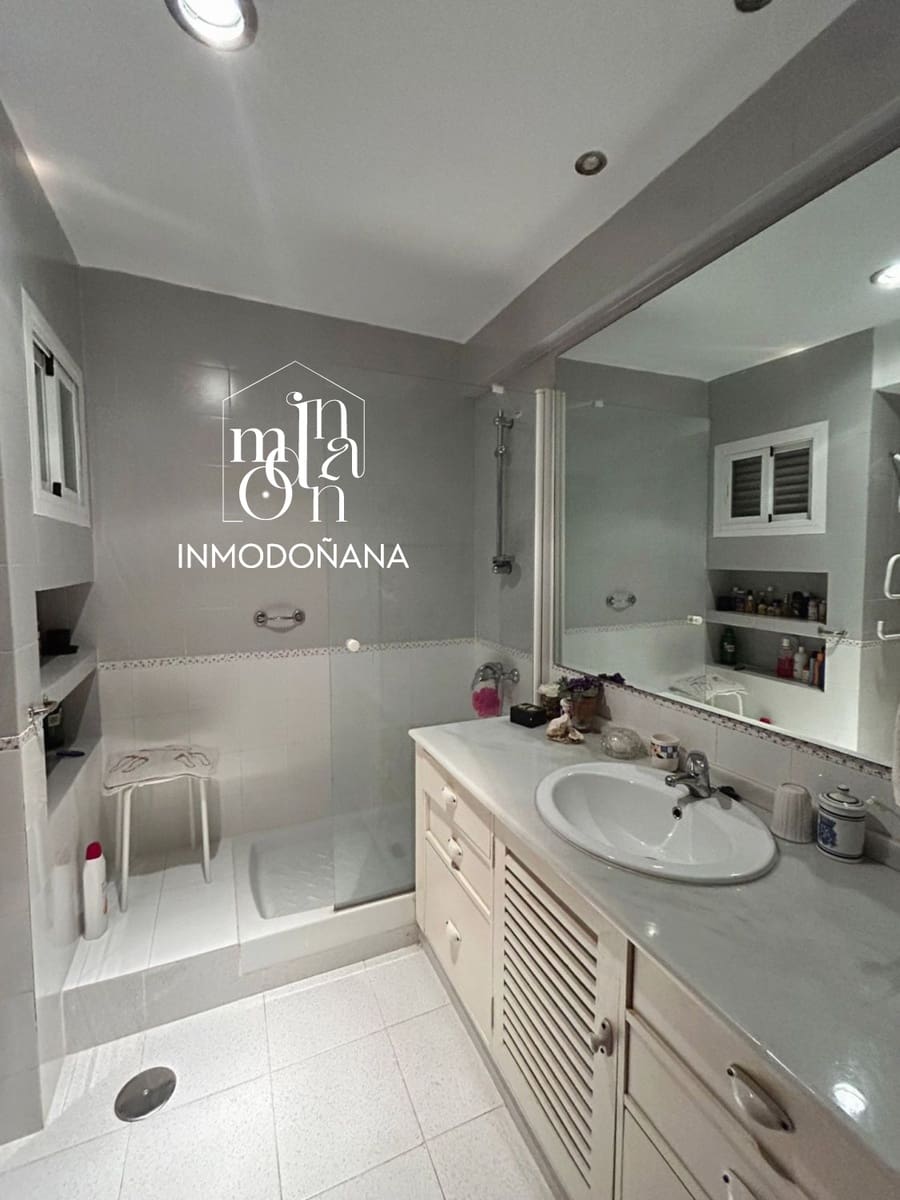 4 bedroom Flat for sale in Matalascanas - € 220,000 (Ref: 9622842)