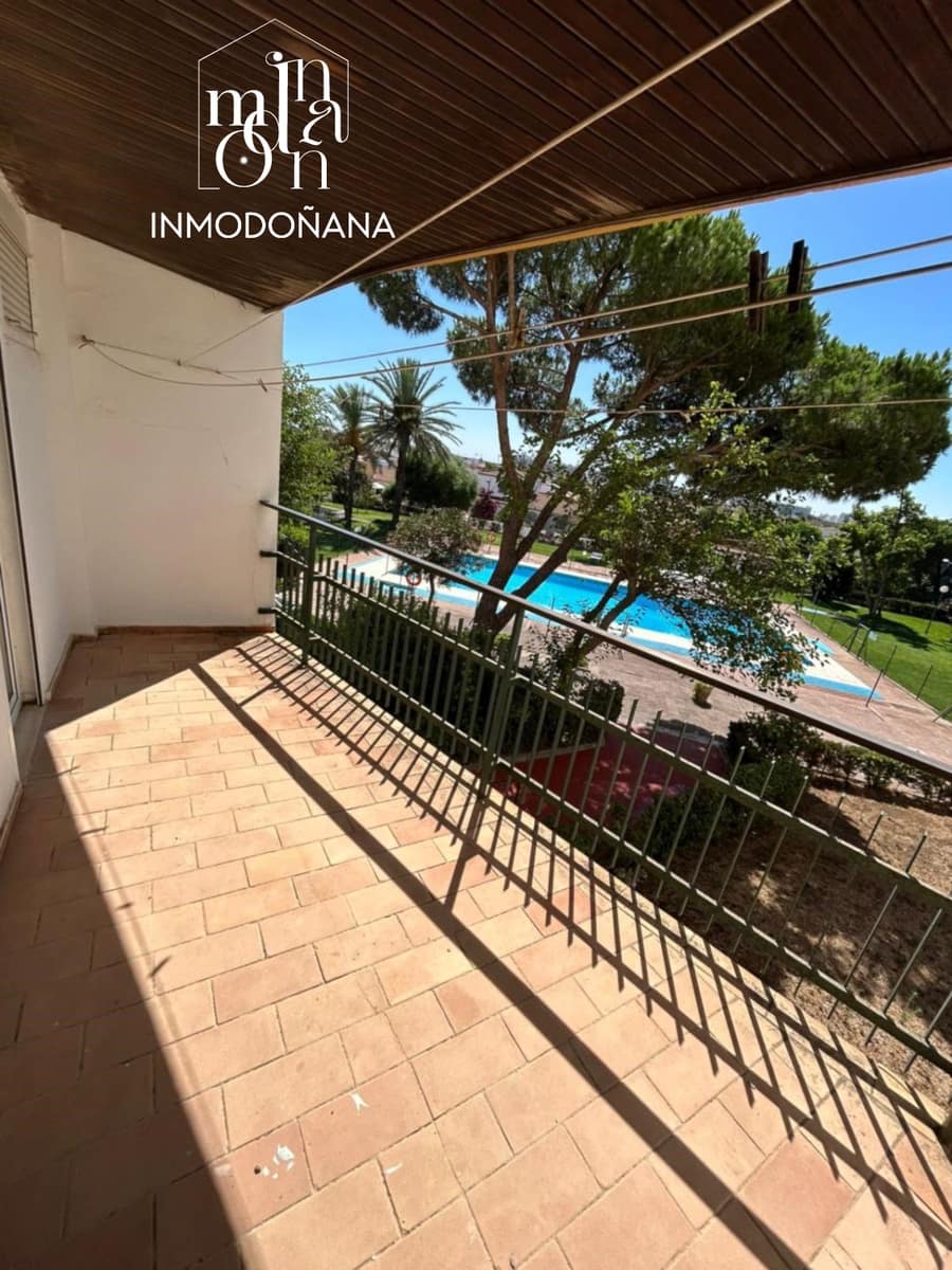 4 bedroom Flat for sale in Matalascanas - € 220,000 (Ref: 9622842)