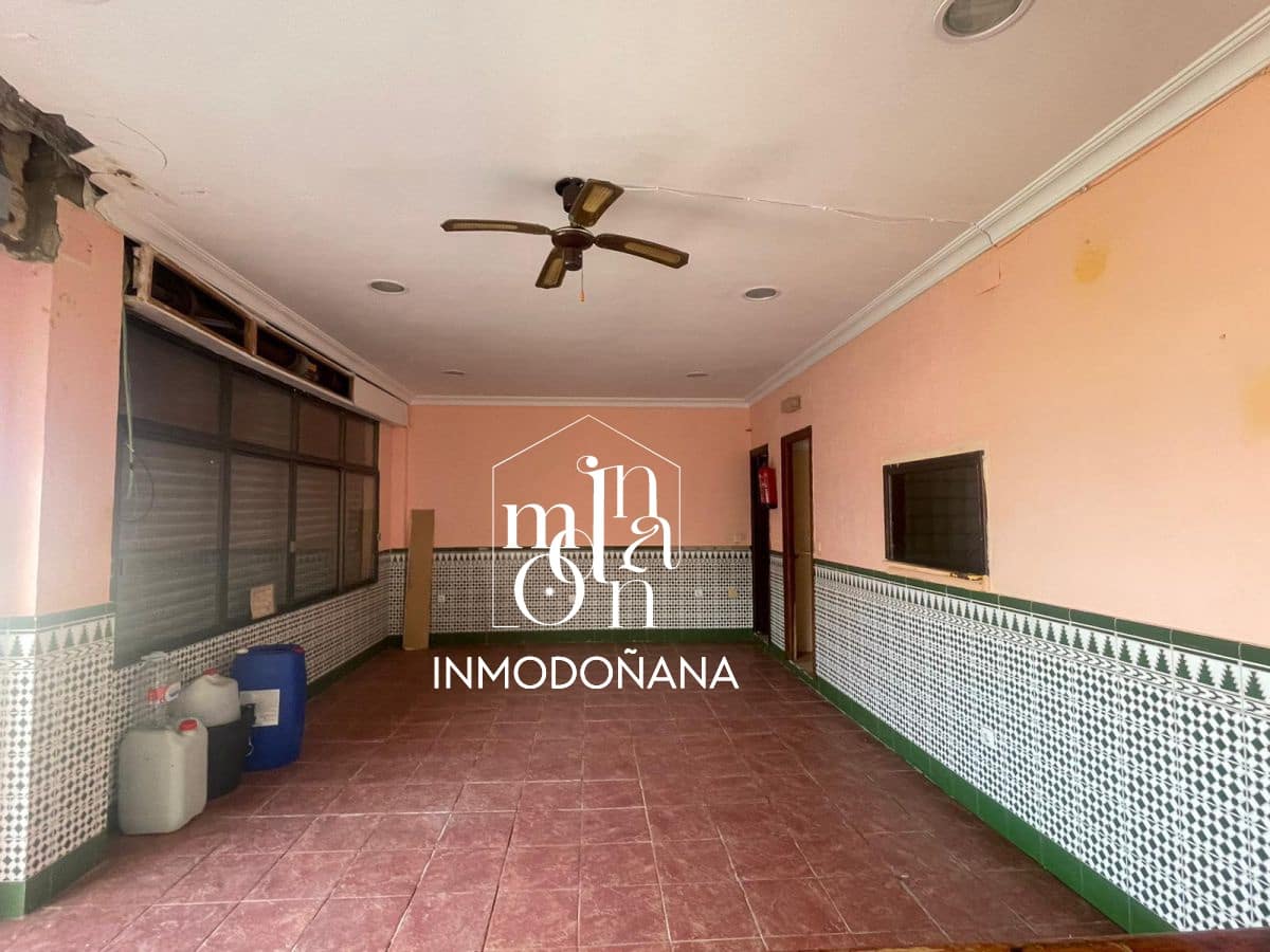 Commercial for rent in Matalascanas - € 750 (Ref: 9622863)