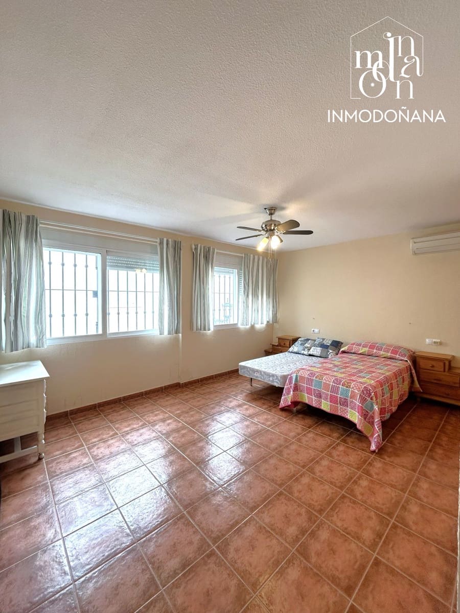 4 bedroom Flat for sale in Matalascanas - € 160,000 (Ref: 9704866)