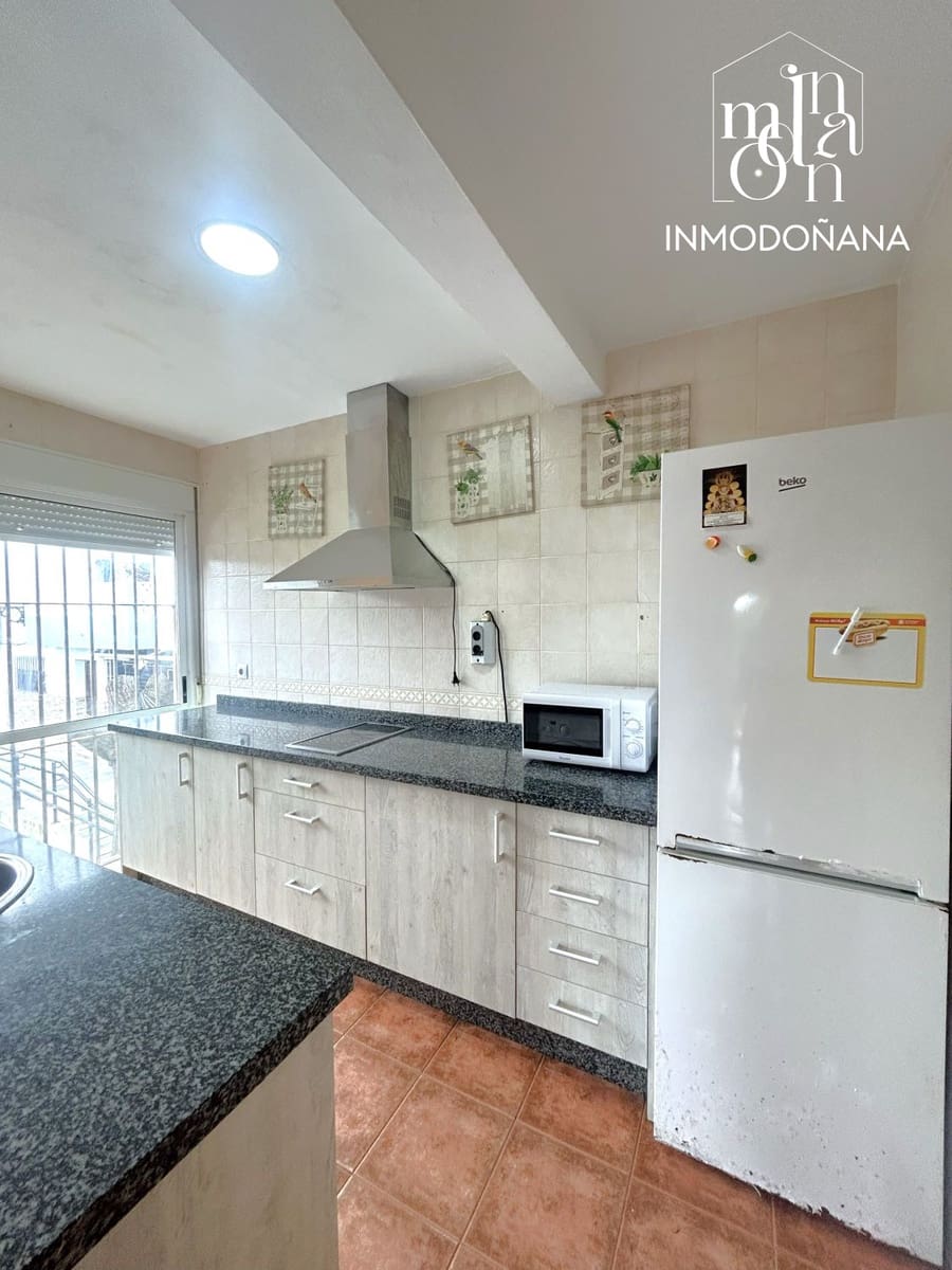 4 bedroom Flat for sale in Matalascanas - € 160,000 (Ref: 9704866)