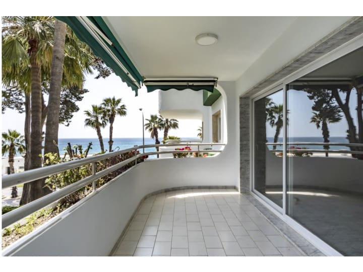 4 slaapkamer Flat te huur in Malaga stad met garage - € 3.300 (Ref: 9882216)