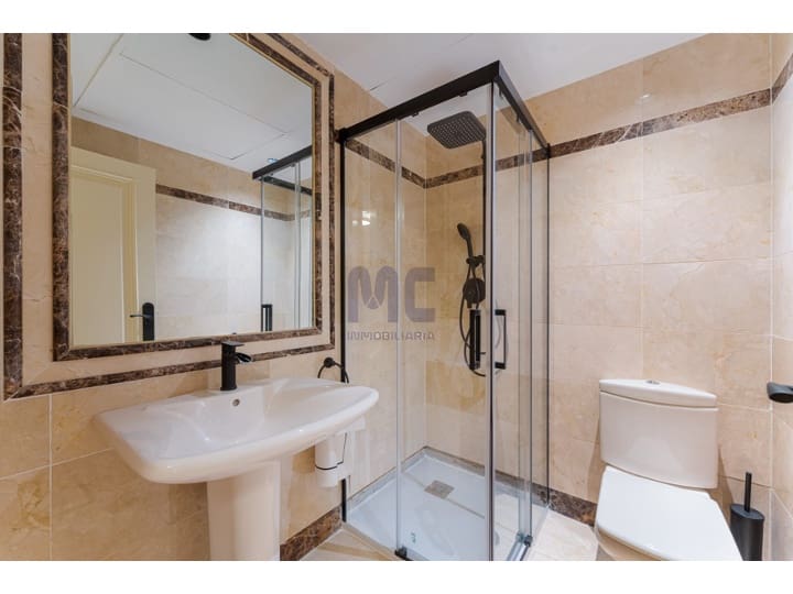 3 bedroom Flat for sale in Golden Mile with pool garage - € 990,000 (Ref: 9941247)