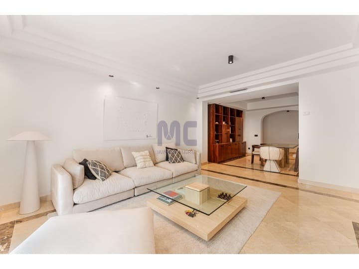 3 bedroom Flat for sale in Golden Mile with pool garage - € 990,000 (Ref: 9941247)