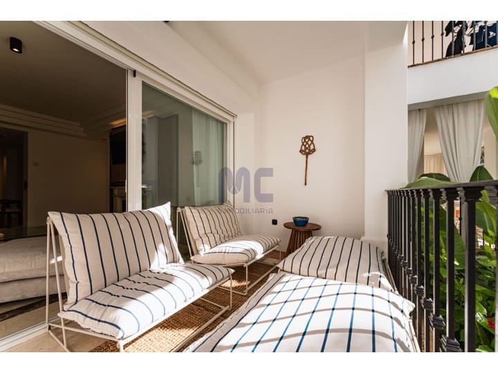 3 bedroom Flat for sale in Golden Mile with pool garage - € 990,000 (Ref: 9941247)
