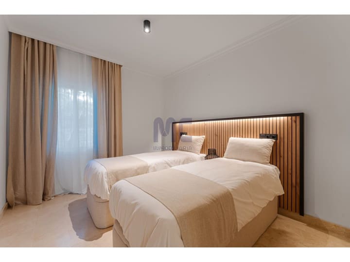 3 bedroom Flat for sale in Golden Mile with pool garage - € 990,000 (Ref: 9941247)