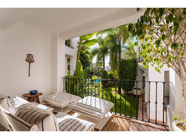 3 bedroom Flat for sale in Golden Mile with pool garage - € 990,000 (Ref: 9941247)
