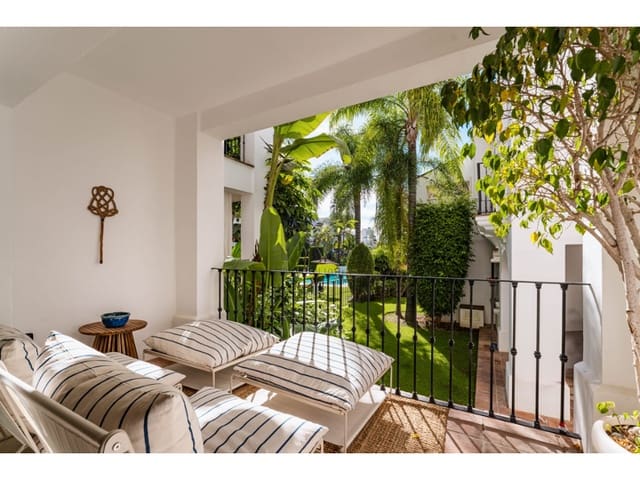 3 sypialnia Mieszkanie na sprzedaż w Sierra Blanca, Marbella z basenem garażem - 990 000 € (Ref: 9941247)